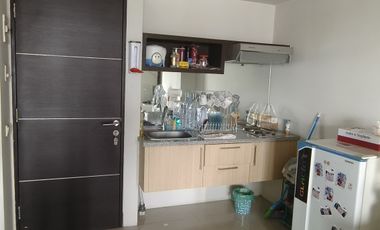 Dijual / Disewakan Apartment The Square Murah Furnish dekat Petra Siwalankerto