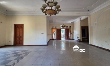 Rumah Mewah Hook Halaman Luas di Merak Sidomukti Salatiga