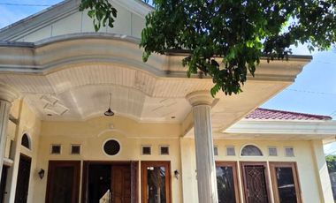 Rumah Mewah Hook Halaman Luas di Merak Sidomukti Salatiga