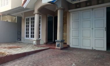 Disewakan rumah vila valensia ( min 2thn)