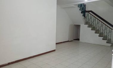 Disewakan rumah vila valensia ( min 2thn)