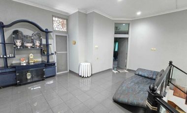 Rumah Pantai Mutiara Pluit Furnished rapi 3+1 kamar