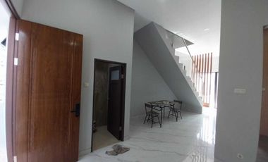 Townhouse dekat Polda Palembang