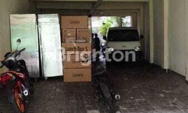 RUMAH 3 LANTAI SIAP HUNI LOKASI ANGKE INDAH JAKARTA BARAT