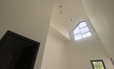 Rumah Skandinavian di Solo Timur, akses strategis