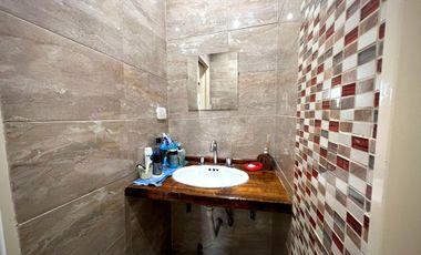 CASA EN VENTA LOMAS DE ZAMORA 5 AMBIENTES