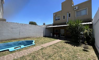 CASA EN VENTA LOMAS DE ZAMORA 5 AMBIENTES