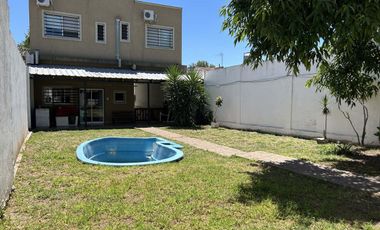 CASA EN VENTA LOMAS DE ZAMORA 5 AMBIENTES