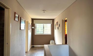 CASA EN VENTA LOMAS DE ZAMORA 5 AMBIENTES