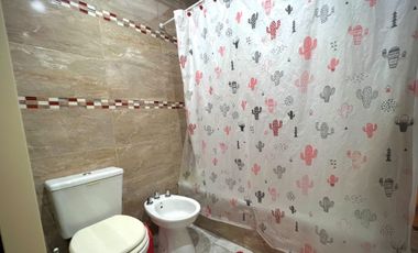 CASA EN VENTA LOMAS DE ZAMORA 5 AMBIENTES