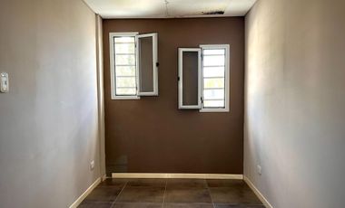 CASA EN VENTA LOMAS DE ZAMORA 5 AMBIENTES