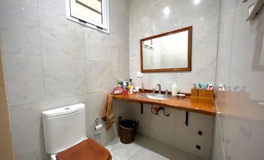 CASA EN VENTA LOMAS DE ZAMORA 5 AMBIENTES