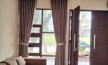 DI SEWA RUMAH HOEK MANINJAU