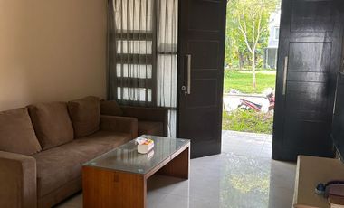 DI SEWA RUMAH HOEK MANINJAU