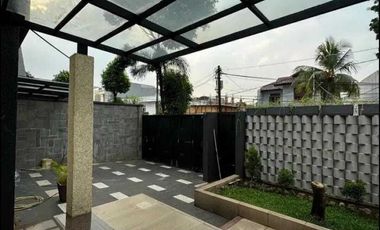 Rumah Cantik Disewakan di daerah Matraman, Jakarta Timur