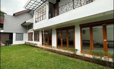 Rumah Cantik Disewakan di daerah Matraman, Jakarta Timur
