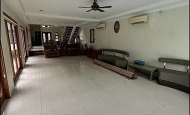 Rumah Cantik Disewakan di daerah Matraman, Jakarta Timur