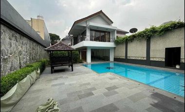 Rumah Cantik Disewakan di daerah Matraman, Jakarta Timur
