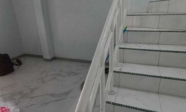 Disewakan Rumah 2 Lantai Siap Pakai sudah renov di Taman Palem lestari