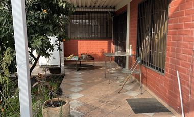 Casa en Venta en Quinta Avenida y Autopista Central