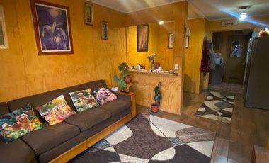 SE ARRIENDA CASA AMOBLADA EN BARRIO LOS CONQUISTADORES