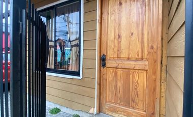 SE ARRIENDA CASA AMOBLADA EN BARRIO LOS CONQUISTADORES