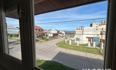 Casa en alquiler temporario - 4 Dormitorios 2 Baños - Mar del Plata