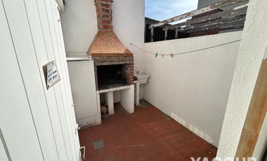 Casa en alquiler temporario - 4 Dormitorios 2 Baños - Mar del Plata