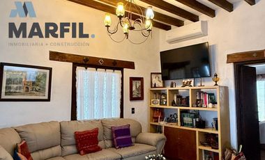 Hermosa Casa estilo Colonial 4 Recámaras en Venta en Esmeralda Norte Colima