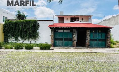 Hermosa Casa estilo Colonial 4 Recámaras en Venta en Esmeralda Norte Colima