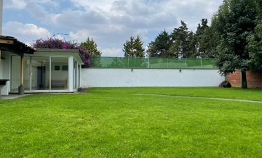 Casa en Venta Fracc Bosques de Encinos, cerca carretera México Toluca