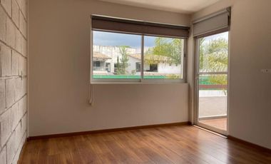 Casa en Venta Fracc Bosques de Encinos, cerca carretera México Toluca