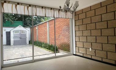 Casa en Venta Fracc Bosques de Encinos, cerca carretera México Toluca