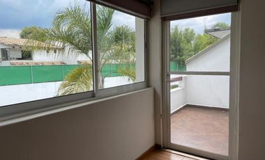 Casa en Venta Fracc Bosques de Encinos, cerca carretera México Toluca