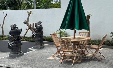 Villa Tropis Minimalis Dekat Pantai di Banjarangkan Klungkung