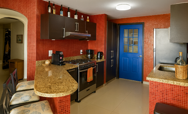 Amplio Condominio de 4 Recámaras en Orquídeas Flamingos – Comunidad Cerrada con Alberca, Tenis y Cuotas de Mantenimiento Bajas en Nuevo Vallarta