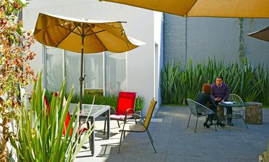 Edgar Allan Poe 85B | Central W Coworking