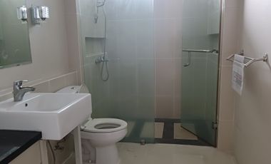 Rumah cozy halaman luas dekat fasilitas umum di Cipete