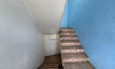 Gran oportunidad sobre Av. Las Torres | Edificio ideal para negocio