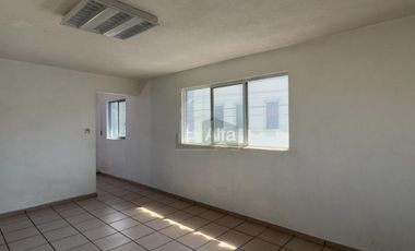 Gran oportunidad sobre Av. Las Torres | Edificio ideal para negocio