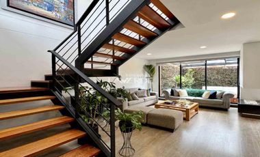 Casa moderna con espacios únicos y gran zona verde en Palos Verdes