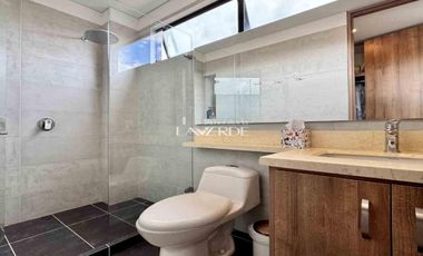Casa moderna con espacios únicos y gran zona verde en Palos Verdes