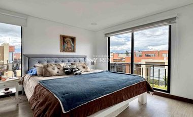 Casa moderna con espacios únicos y gran zona verde en Palos Verdes