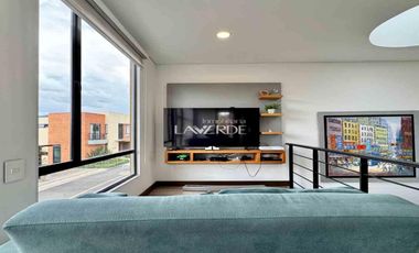 Casa moderna con espacios únicos y gran zona verde en Palos Verdes