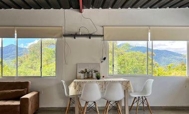 Finca en Venta Baeza provincia Napo 7 Hectáreas con 3 Casas y Laguna privada