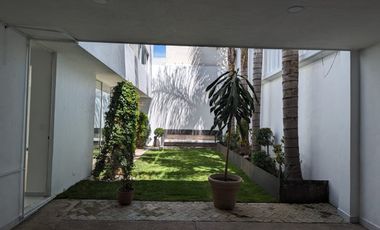 CASA EN RENTA EN PLAZUELAS DE ZEREZOTLA,  PARA PERSONAS DE 3A EDAD CON ELEVADOR