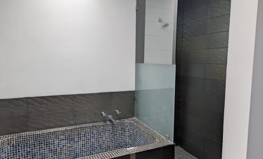 CASA EN RENTA EN PLAZUELAS DE ZEREZOTLA,  PARA PERSONAS DE 3A EDAD CON ELEVADOR