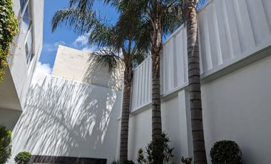 CASA EN RENTA EN PLAZUELAS DE ZEREZOTLA,  PARA PERSONAS DE 3A EDAD CON ELEVADOR