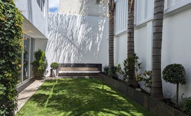 CASA EN RENTA EN PLAZUELAS DE ZEREZOTLA,  PARA PERSONAS DE 3A EDAD CON ELEVADOR