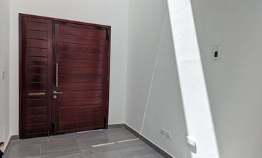 CASA EN RENTA EN PLAZUELAS DE ZEREZOTLA,  PARA PERSONAS DE 3A EDAD CON ELEVADOR